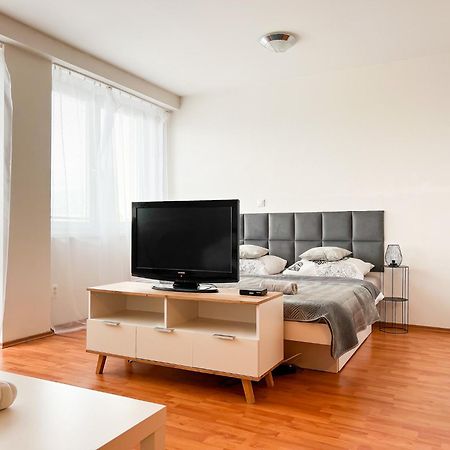 Simcity 3 I City Centre & Free Parking 24H Self Check-In Banská Bystrica Extérieur photo
